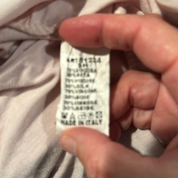 Brand Bazar NWT mixed media v neck top - Picture 9 of 9